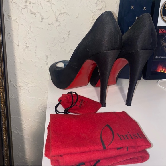 Christian Louboutin Very Prive Black Satin Pumps - Picture 14 of 15